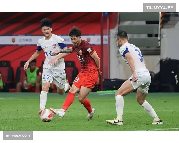 穆斯卡特傅欢客串后腰实验 海港人员短缺催生位置适应性调整